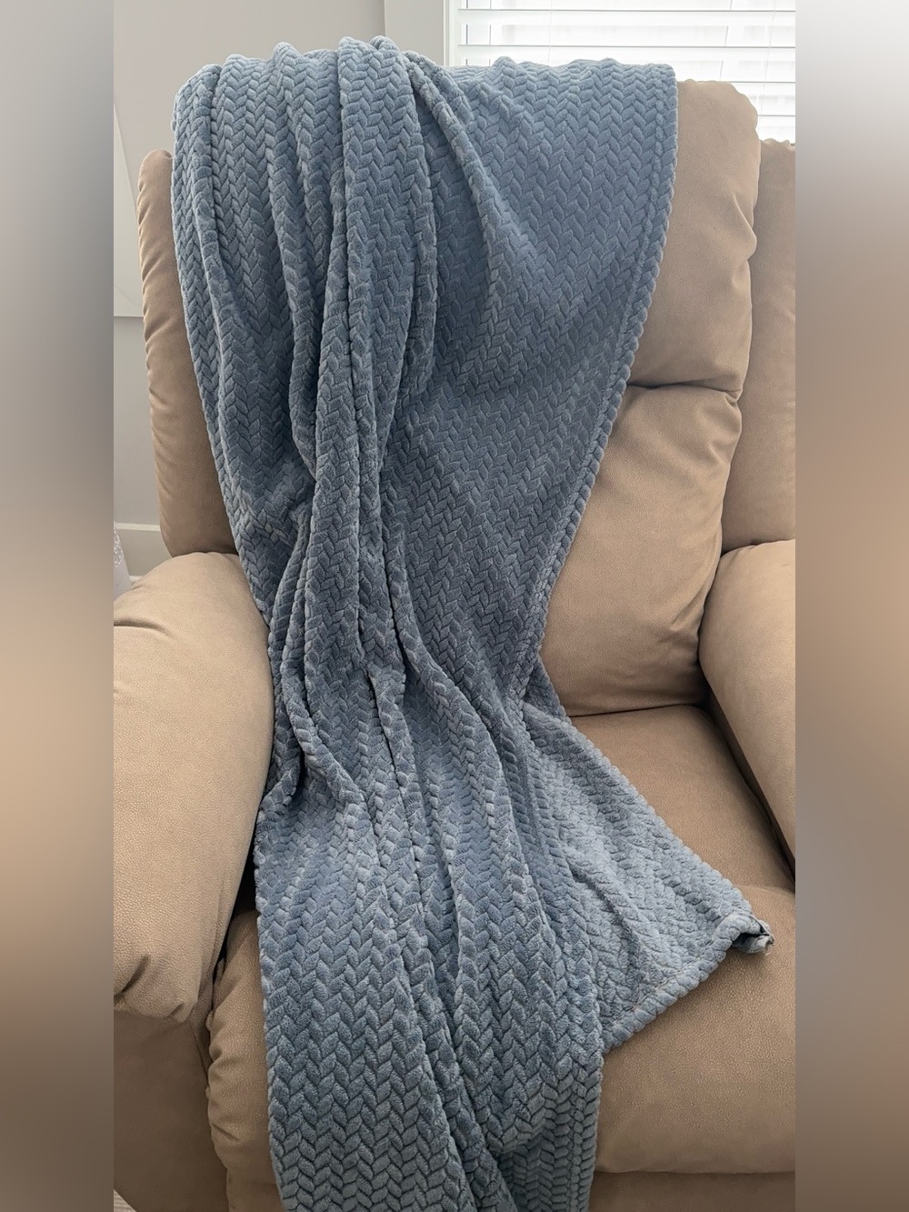 Soft Blue Gray Textured Throw Blanket very soft and cozy Couch Sofa Decor